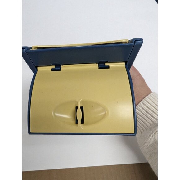 Hasbro 2002 Trivial Pursuit 20th Anniversary Game Replacement Card Dispenser - Picture 5 of 6